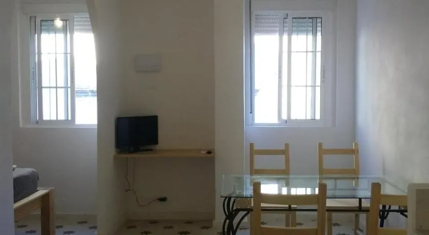 Azafran Jerez apartamentos - Image 1