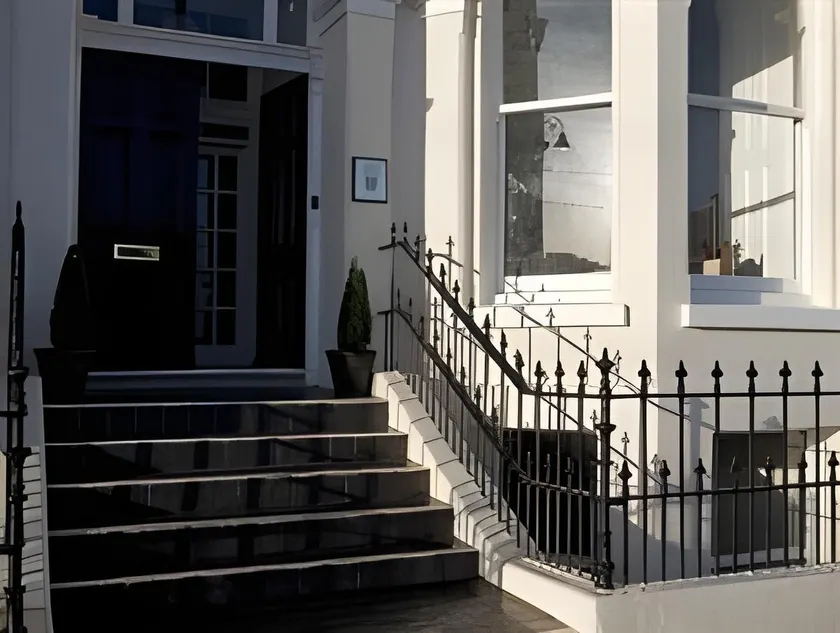 The Town House - Image 1