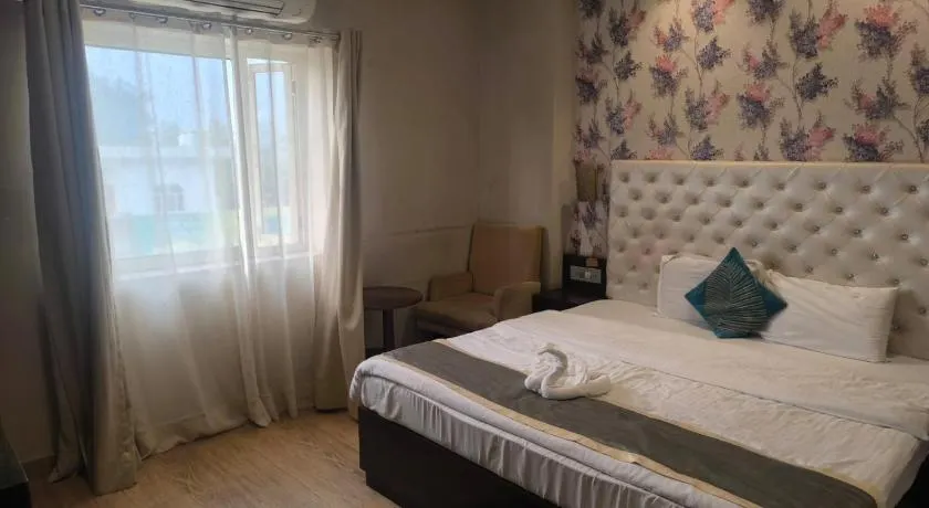 Hotel golden deep - Image 1