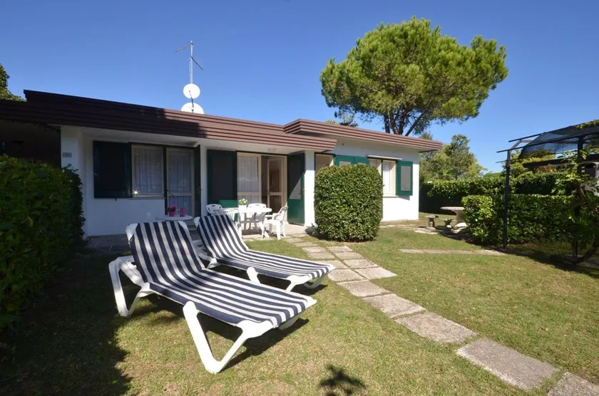 Take a break in our gorgeous villa with private garden by Beahost Rentals - Image 1
