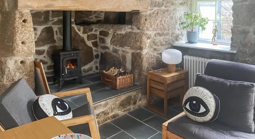 Smugglers Cottage - Image 1