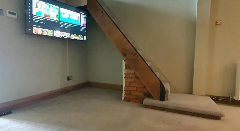 Beautiful and Cozy 2 Bedroom Apartment Billericay - Image 1