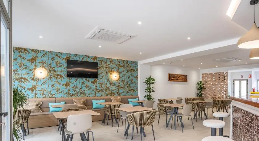 Hostal Rosell Boutique - Image 1