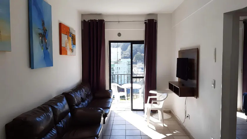 500M DA PRAIA DA ENSEADA, Prédio cm Piscina, 1Garagem, WI-FI 300 Mbps, Centro de Guarujá, próximo à Praia e Comércio, horários check-in e check-out flexíveis, churrasqueira, - Image 1