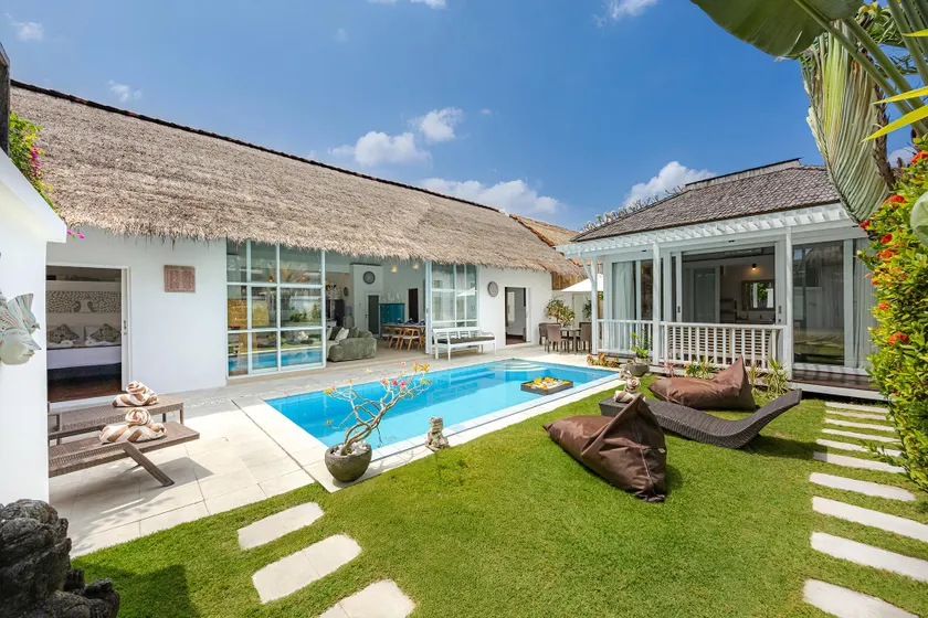 Villa Blue Pearl by Optimum Bali, Central Seminyak 10 mn walk Oberoi street - Image 1