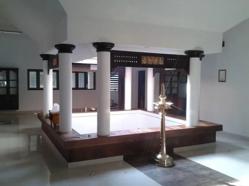 SOUBHADRAM THE PALACE - UNE LUMIÈRE DE LUNETTES TRADITIONNELLE SITUÉE DANS UN MAGNIFIQUE VILLAGE - Image 1