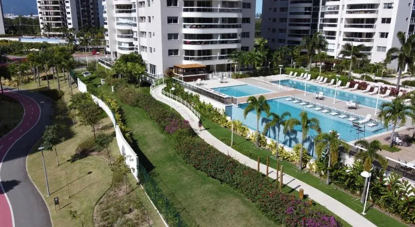 QUARTO EM CONDOMINIO DE LUXO NA BARRA DA TIJUCA - Image 1