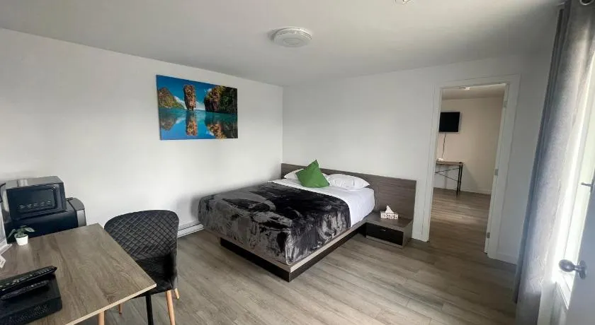 Motel Saint Bruno - Image 1