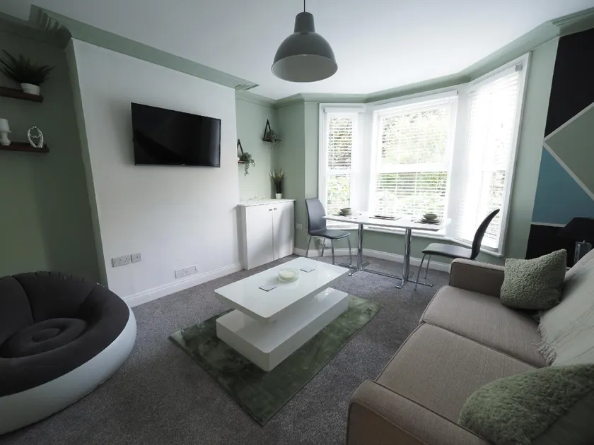Grosvenor Suite - Image 1