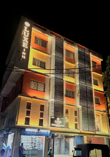 Luxe Inn - Image 1