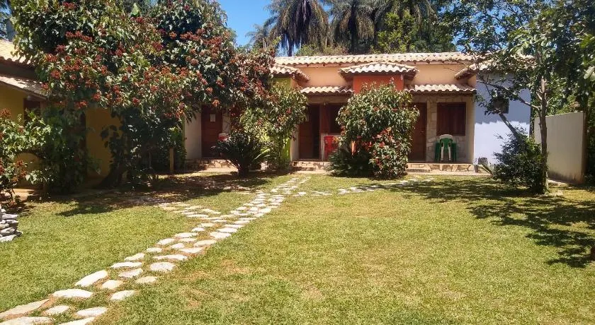 JACARANDÁ Chalés com piscina em São José da Serra MG - Image 1