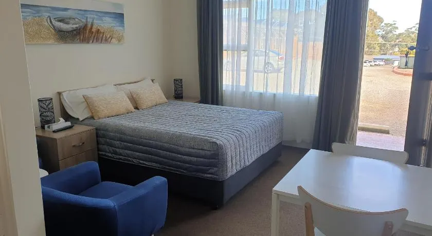 Sandpiper Motel Ulladulla - Image 1