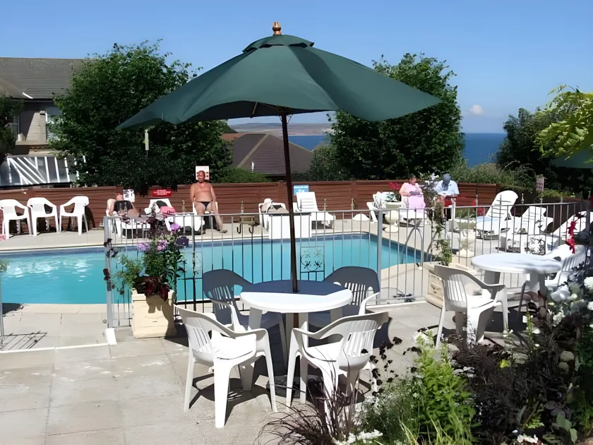 Eastmount Hall Hotel - Image 1
