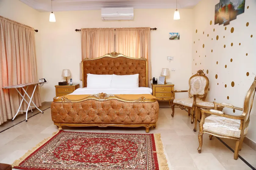 Waypoint Hotel - Image 1