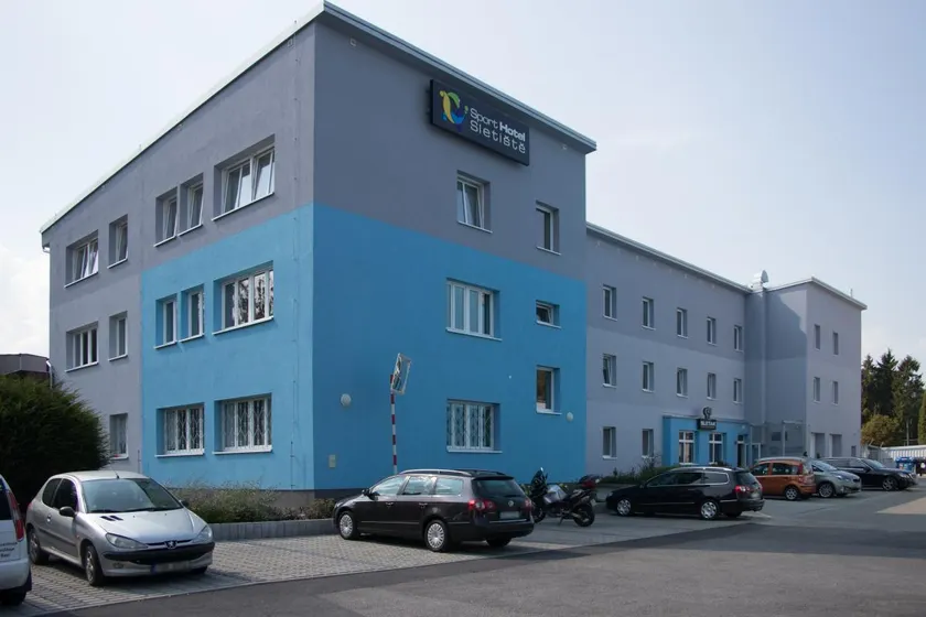 Sport hotel Sletiště - Image 1