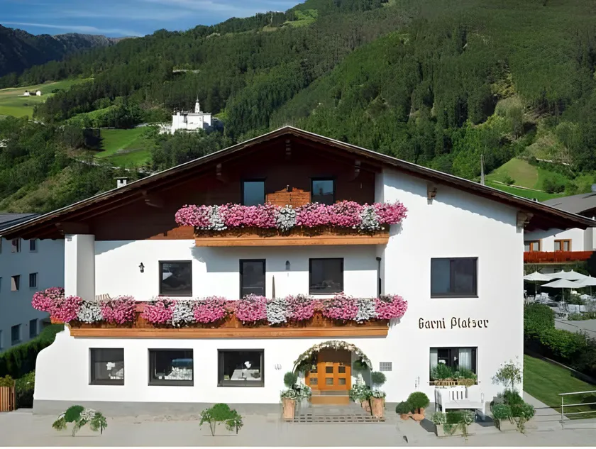 Garni Hotel Platzer - Image 1