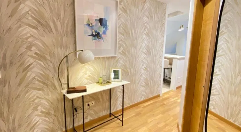 Apartamento boutique con terraza y vistas al mar. Porto Vilanova - Image 1