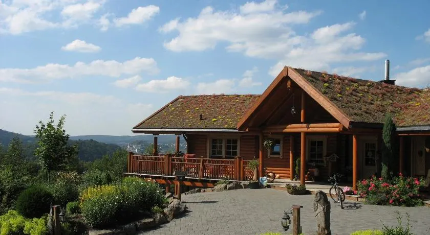 Hotelanlage Country Lodge - Image 1