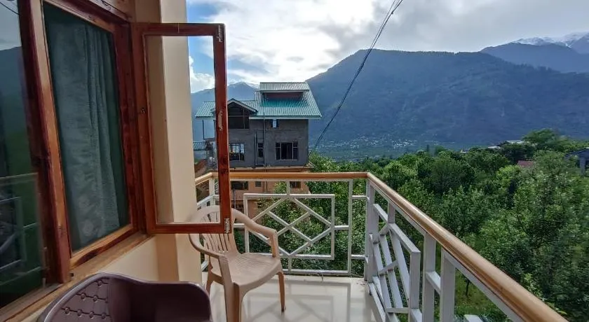 Malis Apple Lodge homestay - Image 1