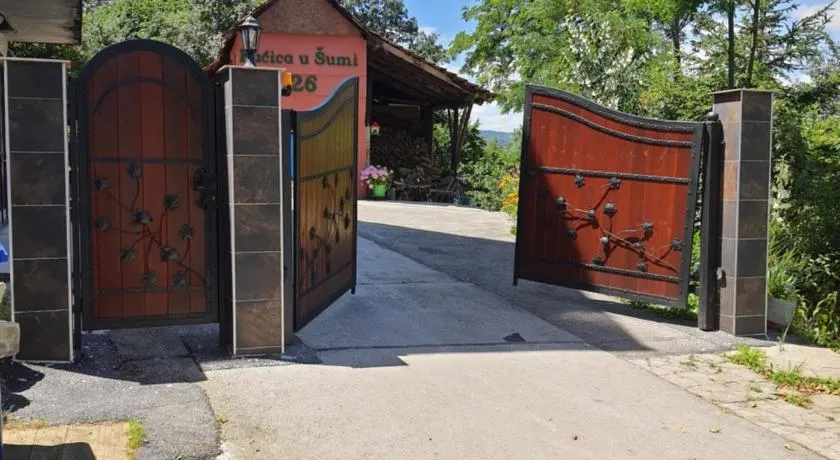 Kućica u Šumi Privatni smeštaj Užice - Image 1