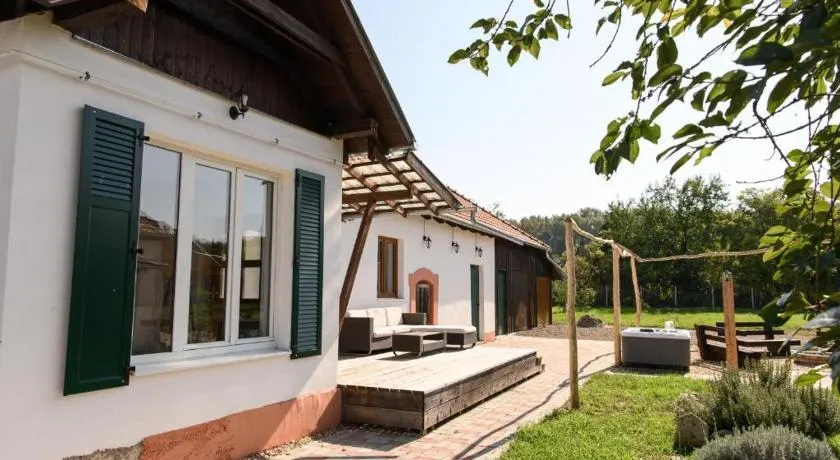 Tiszatardos Guesthouses - Estate Houses - 3 Houses , up to 15 Guest, 3000 sqm - near Tokaj & Tisza - Image 1