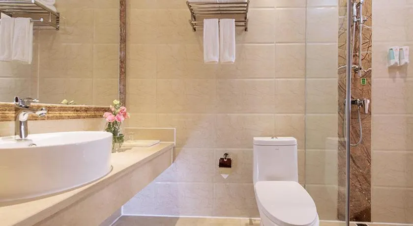 Vienna Hotel Huizhou Zhongkai Chenjiang Avenue - Image 1