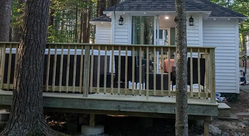 Hinckleys Dreamwood Cottages - Image 1