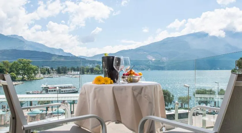 Exclusive Suites Riva - Image 1