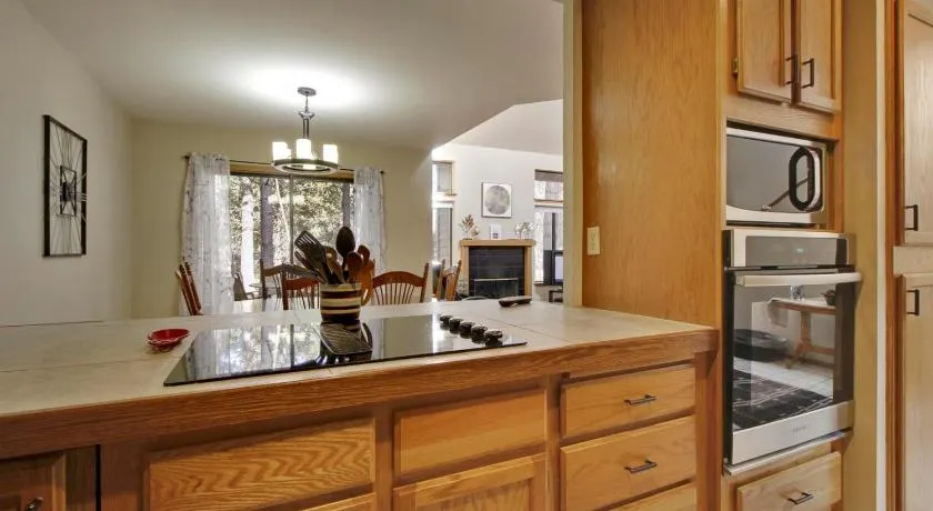 Skyline Condo 02 - Image 1