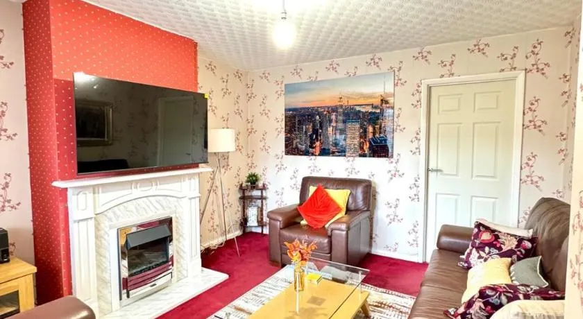 Cosy Inn near Luton Station, Mall and Luton Airport 10 Min - Image 1