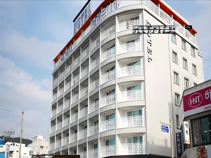 California Hotel - Image 1