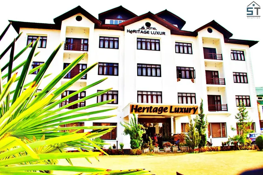 Twin bedded, Room In Heritage Luxury near Airport - Image 1