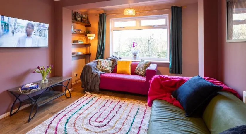 Stockwood House by Cliftonvalley Apartments - Image 1