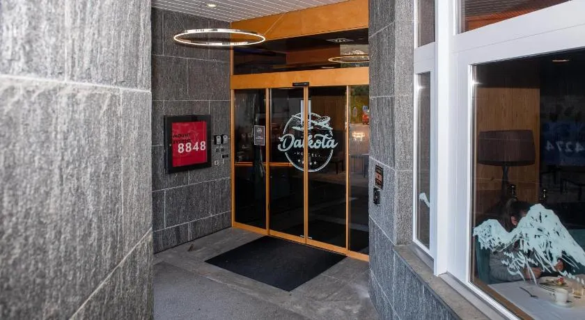 Hotel Dakota - Image 1