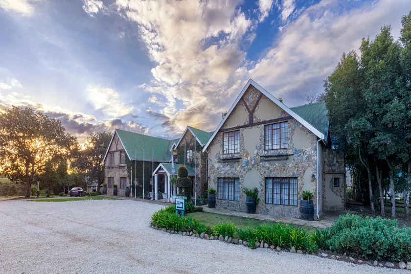 Portland Manor - Image 1