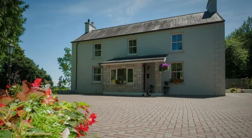 Grey Gables Farmhouse B&B - Image 1