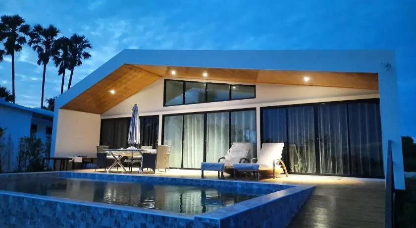 Lom Lay Beach Front Pool Villa Chaam, Huahin - Image 1