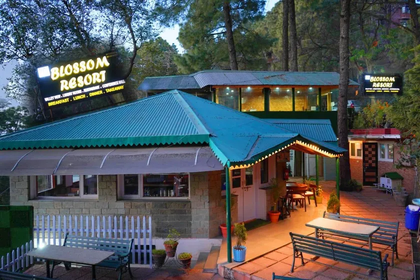 Blossom Resort Kasauli - Image 1