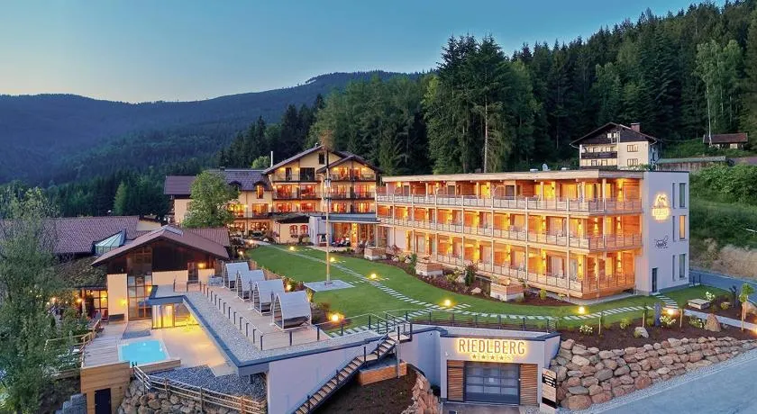 Wellnesshotel Riedlberg - Image 1
