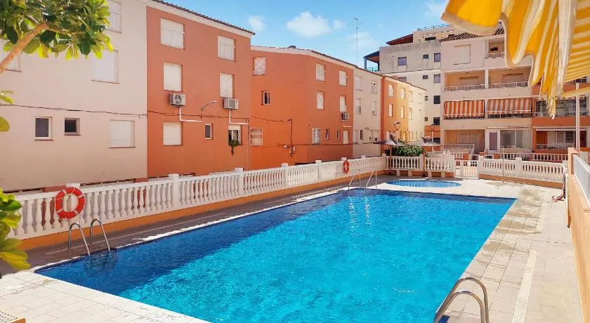 3 Bedroom Pet Friendly Apartment In Moncofa - Image 1