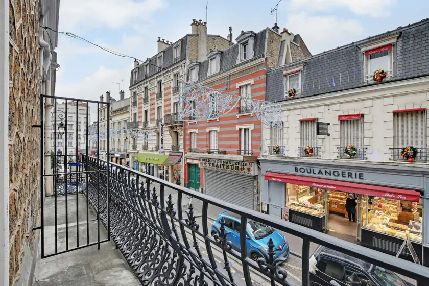 Paris Villas - Image 1