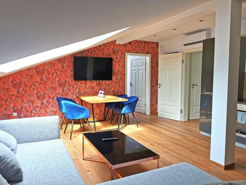 Moderne Dg-Wohnung im Herrenhaus Henriettenhof - Image 1