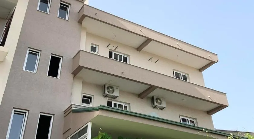 Cache Apartments - Image 1