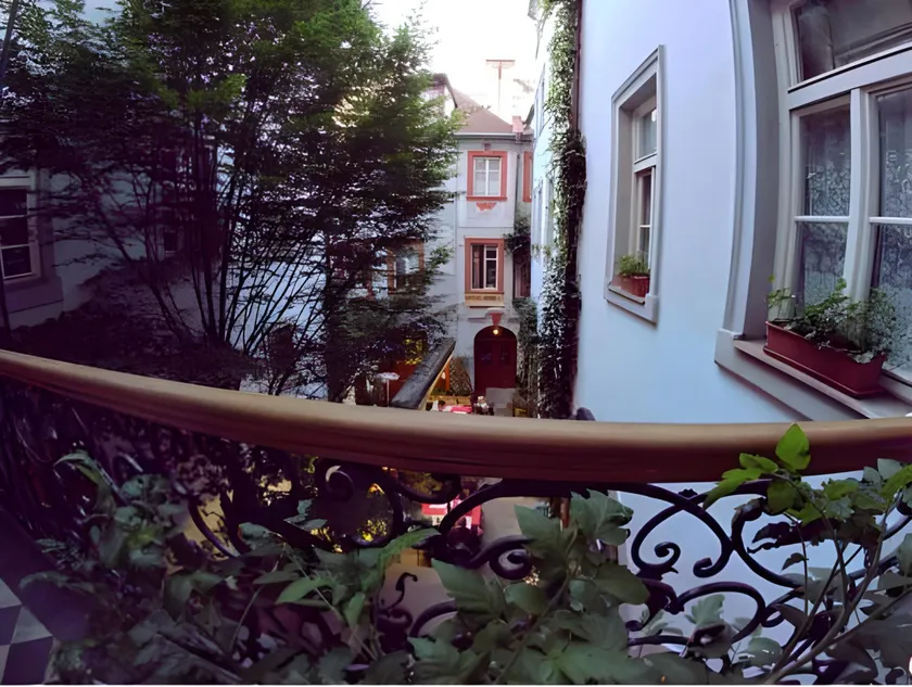 Hostel HOMEr - Old Town Square - Image 1