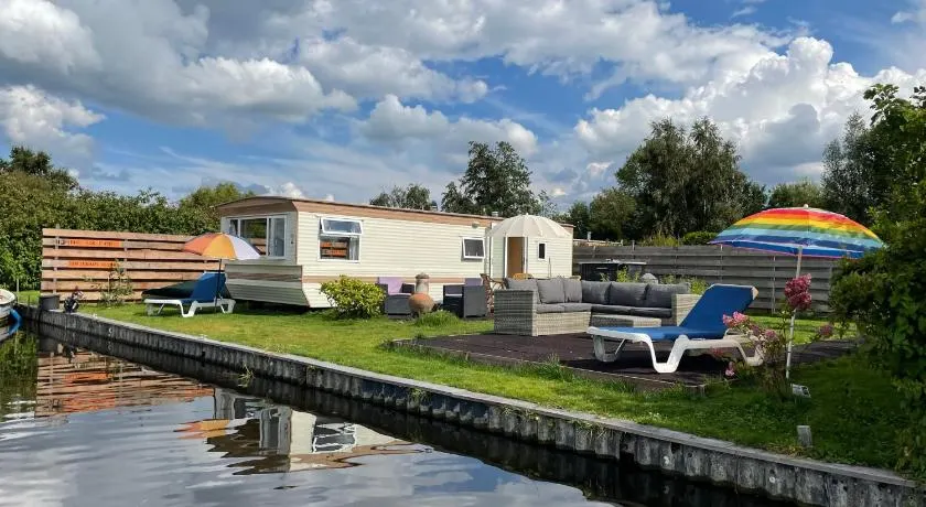 Houseboatvinkeveen Lelie - Image 1