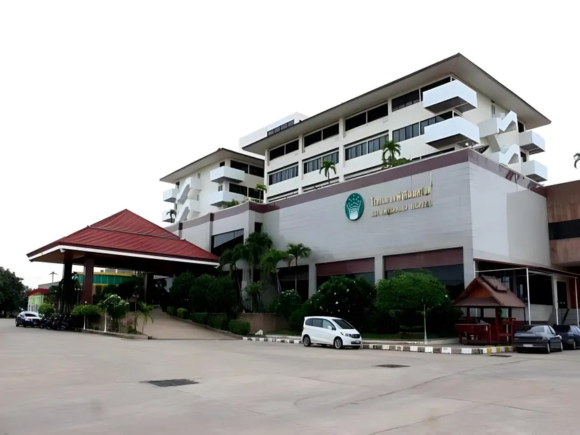 JP Emerald Hotel - Image 1