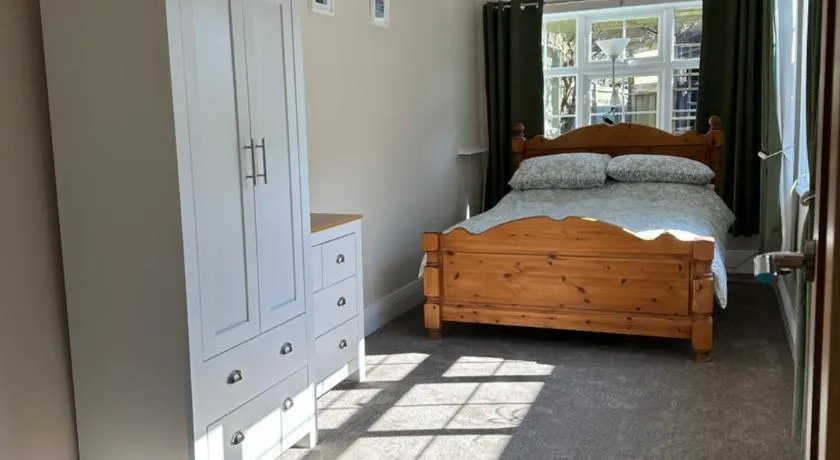 Windrush Apartment - Image 1