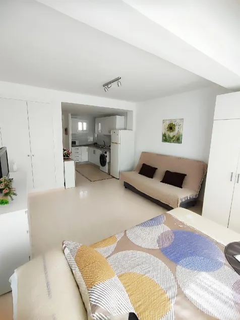 COLINA 10 STUDIO BY RESIDEA - Image 1