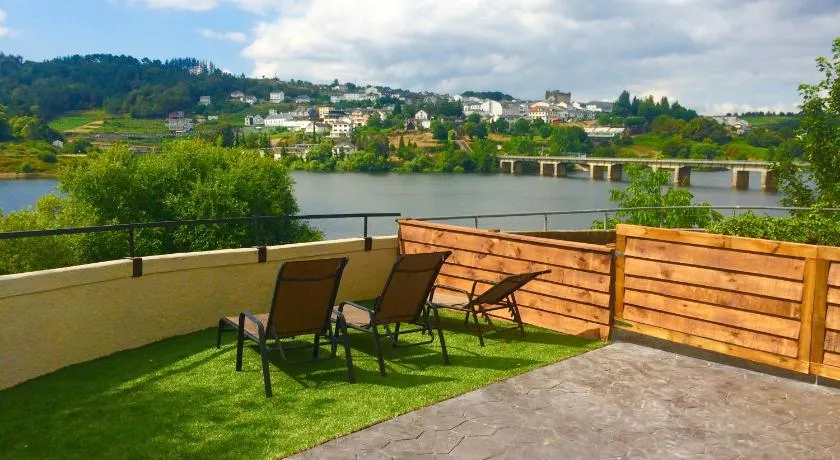 A Fontana de Luxo Apartamentos - Image 1
