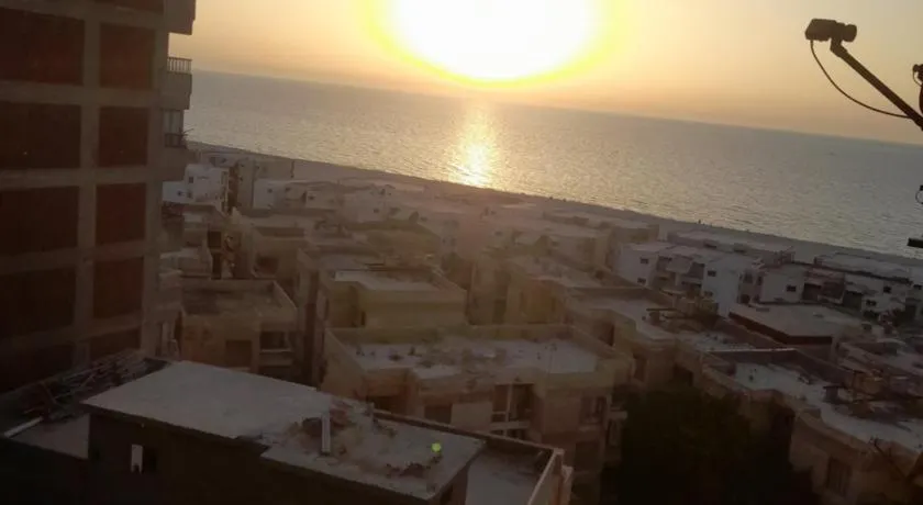 شقه غرفتين ورسبشن على البحر - Image 1